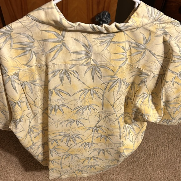 Tommy Bahama - Picture 2 of 9